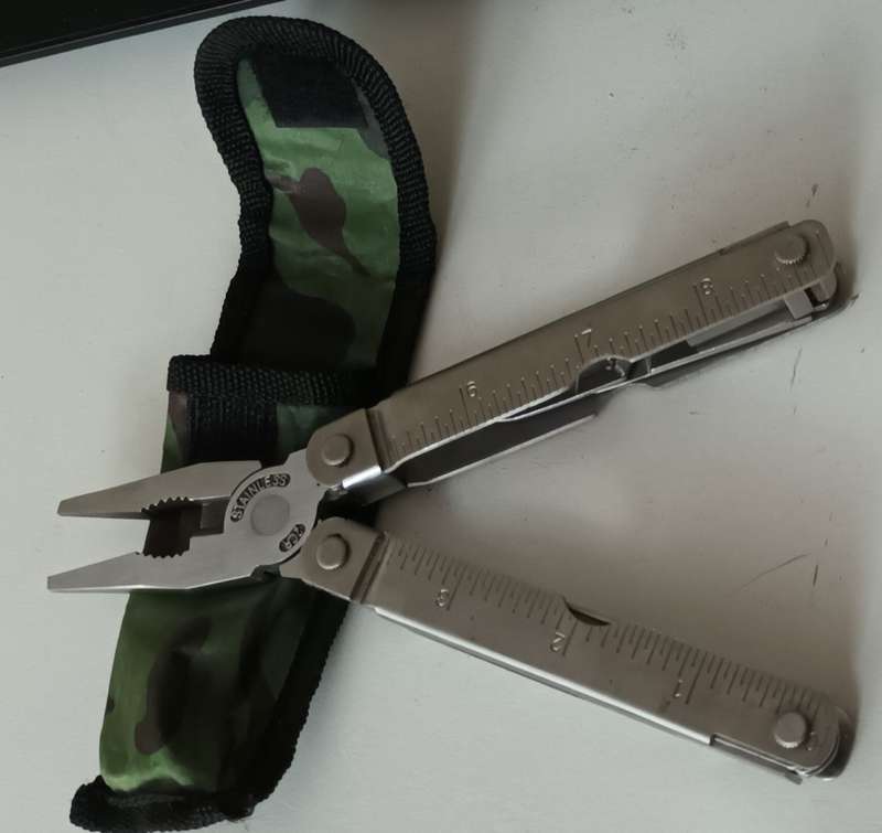 FOLDABLE UTILITY KNIFE STAINLESS STEEL