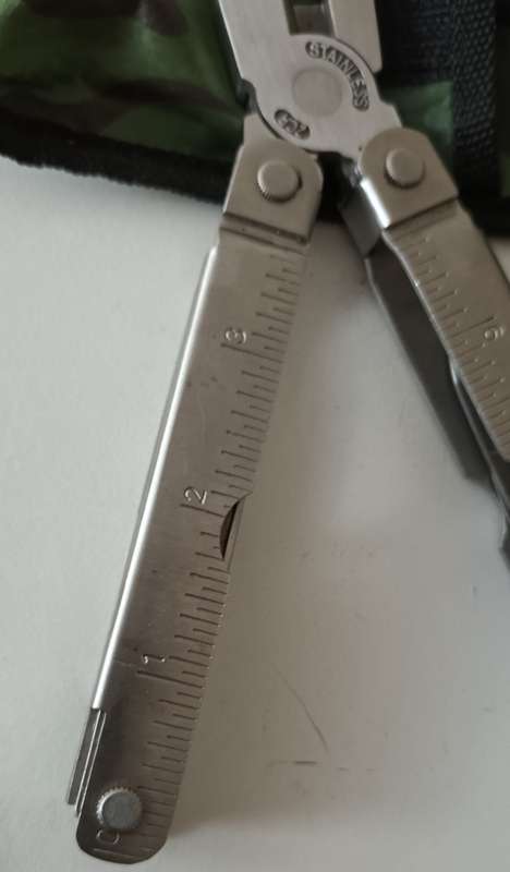 FOLDABLE UTILITY KNIFE STAINLESS STEEL