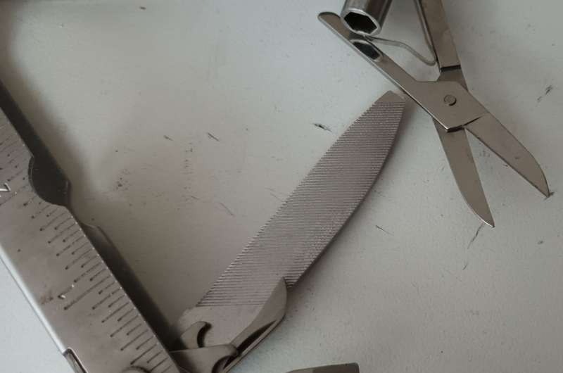 FOLDABLE UTILITY KNIFE STAINLESS STEEL