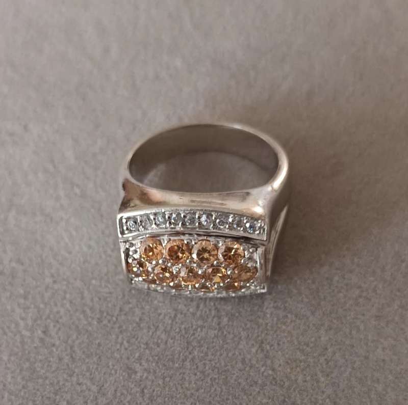 Sterling Silver solid Ring with yellow CZ. 9.73g. Size P.