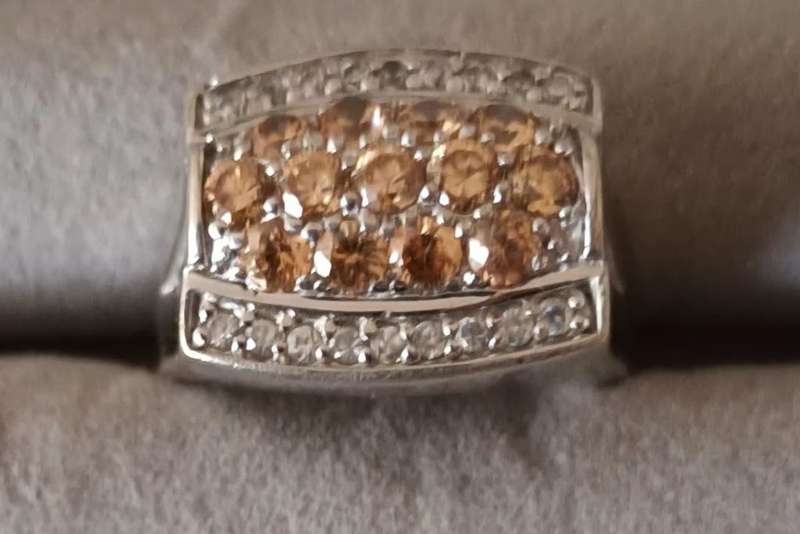 Sterling Silver solid Ring with yellow CZ. 9.73g. Size P.