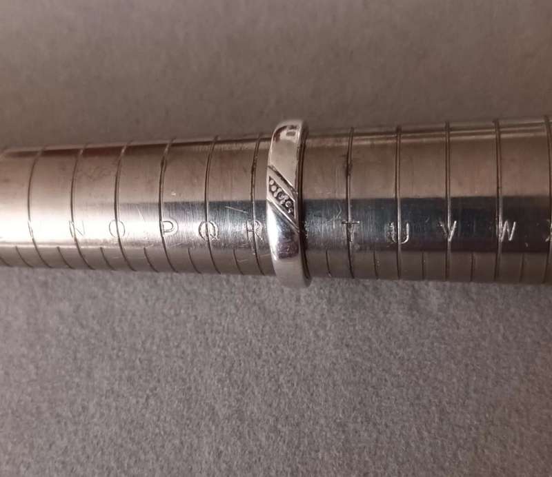Sterling Silver Ring. 2.12g. Size S.