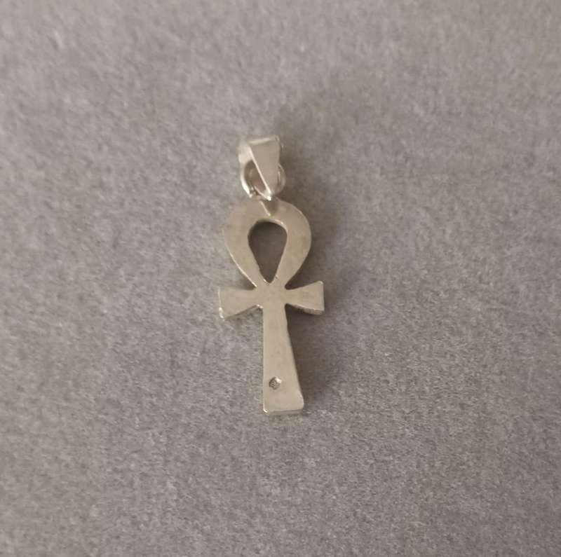 Sterling Silver Egyptian Key Pendant. 2.79g.