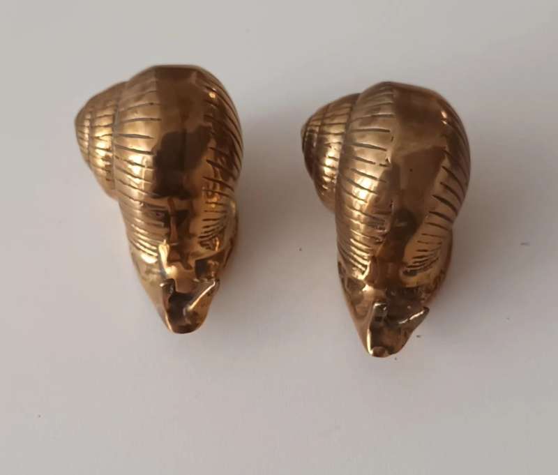 Brass Snails x 2. 300g. Length 8.5cm. Height 4.5cm.