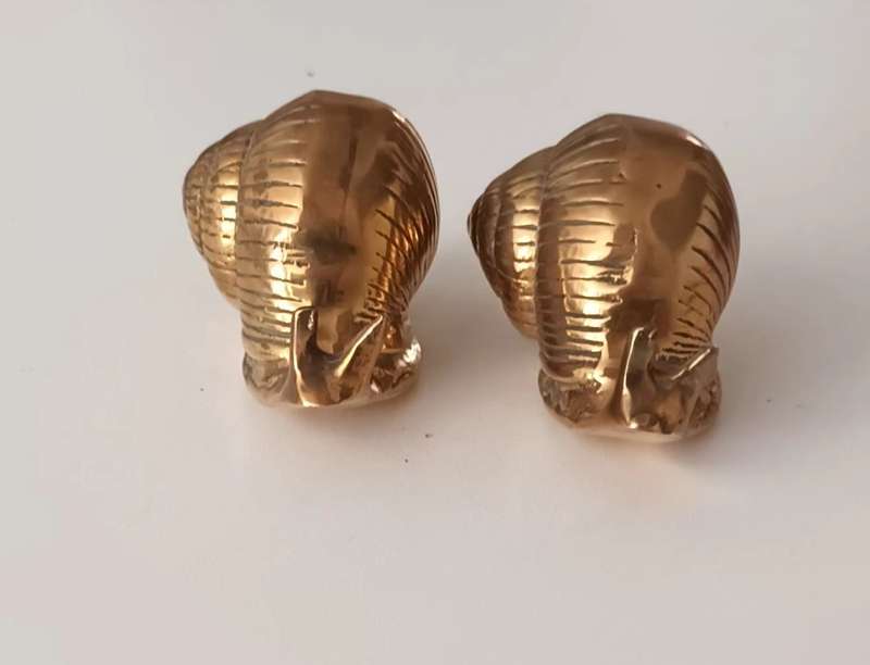 Brass Snails x 2. 300g. Length 8.5cm. Height 4.5cm.