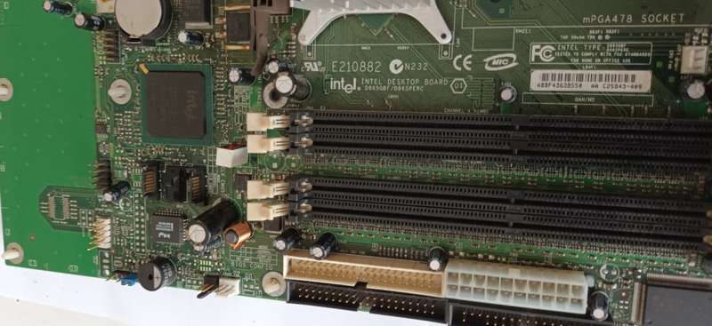 Intel E210882 Motherboard.