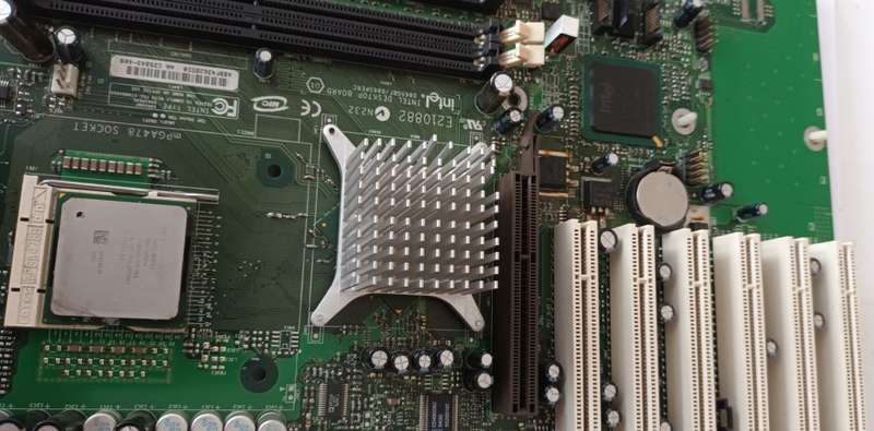 Intel E210882 Motherboard.