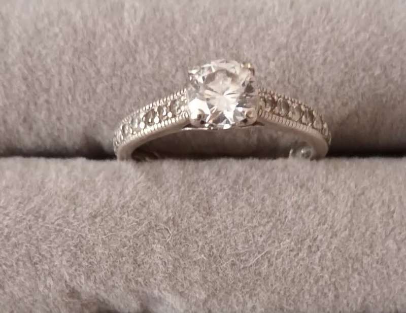 Sterling Silver & CZ CHETE Ring. 2.9g. Size M.