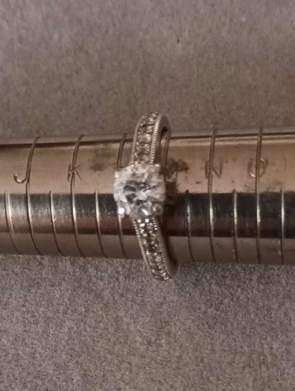 Sterling Silver & CZ CHETE Ring. 2.9g. Size M.