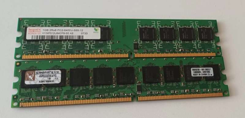 2x 1GB DDR2 RAM