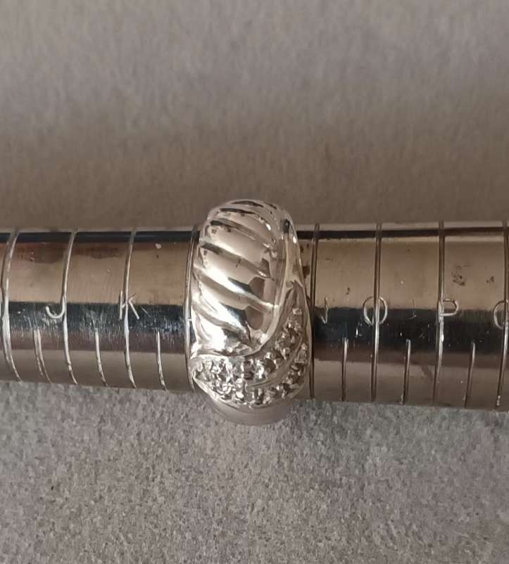 Sterling Silver Ring with CZ. 5.5g. Size M 1/2.