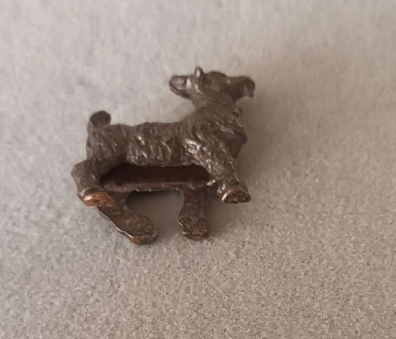 Copper Goat. 8.1g. 25x30mm.