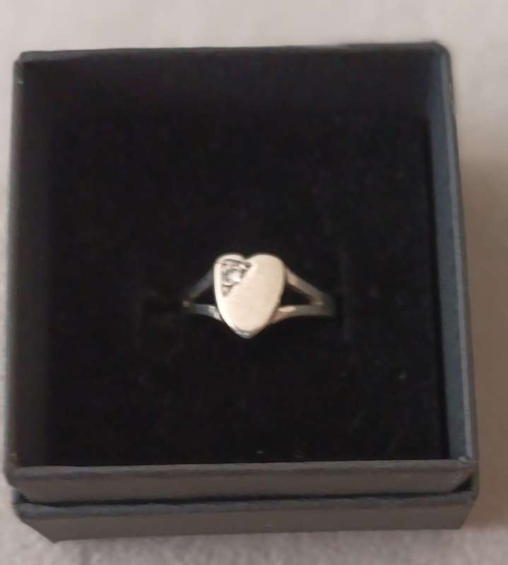 Sterling Silver Signet Ring. 1.6g. Size M.