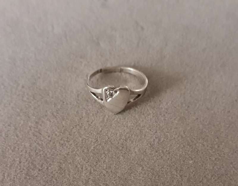 Sterling Silver Signet Ring. 1.6g. Size M.