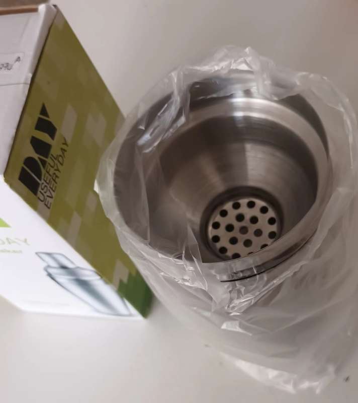 Stainless Steel Cocktail Shaker. 550ml. New.