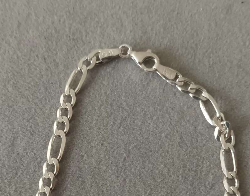 STERLING SILVER FIGARO NECKLACE. 4mm. 7.65g. 44cm.