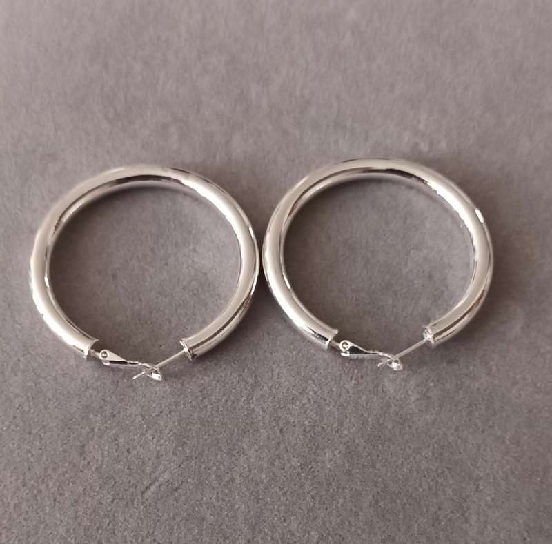 Sterling silver Hoop Earrings. 11.2g. 5cm.