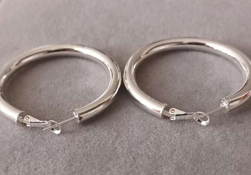 Sterling silver Hoop Earrings. 11.2g. 5cm.