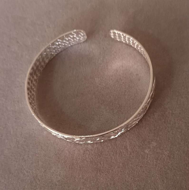 Sterling Silver Open Cuff Bangle. 21.6g. 60mm.