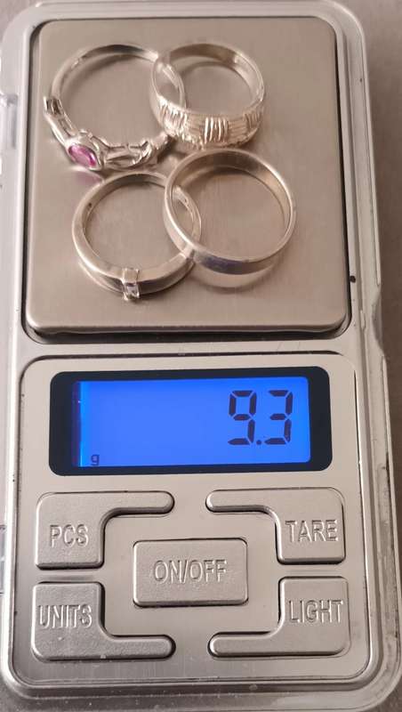 4x Sterling Silver Rings. 9.3g.