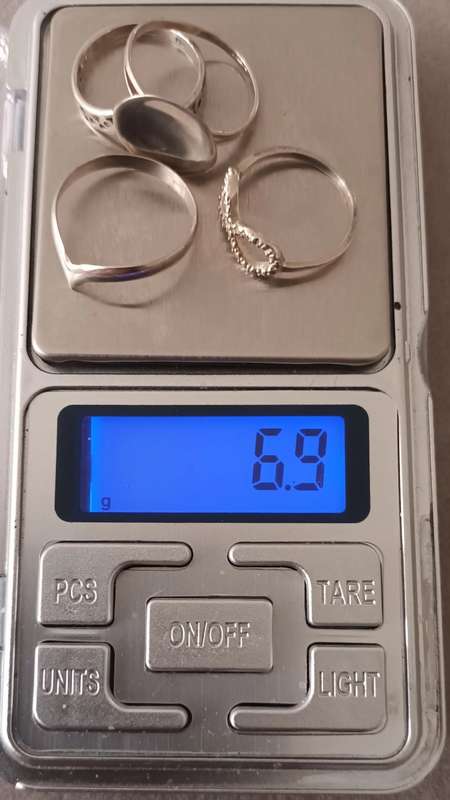 Sterling Silver Rings x 4. 6.9g.