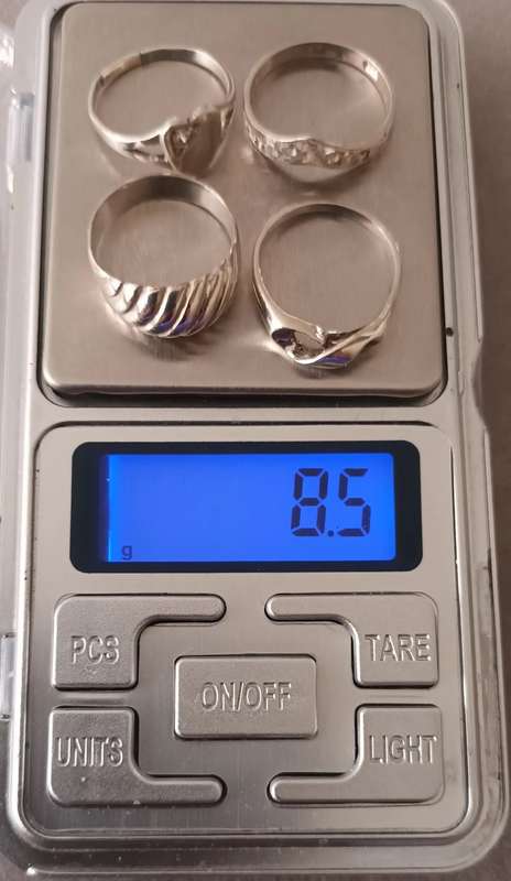 Sterling Silver Rings x4. 8.5g.