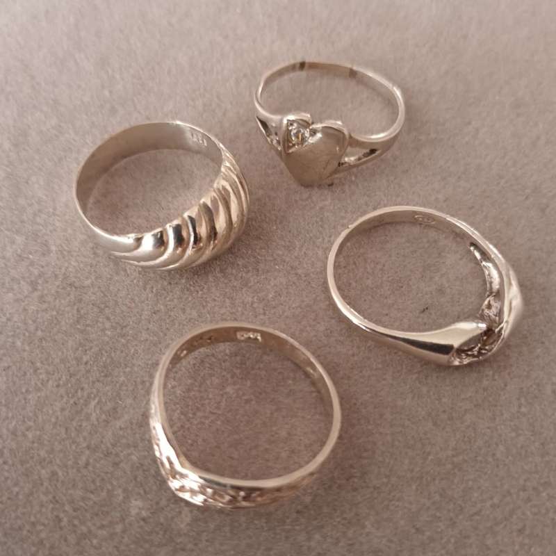 Sterling Silver Rings x4. 8.5g.