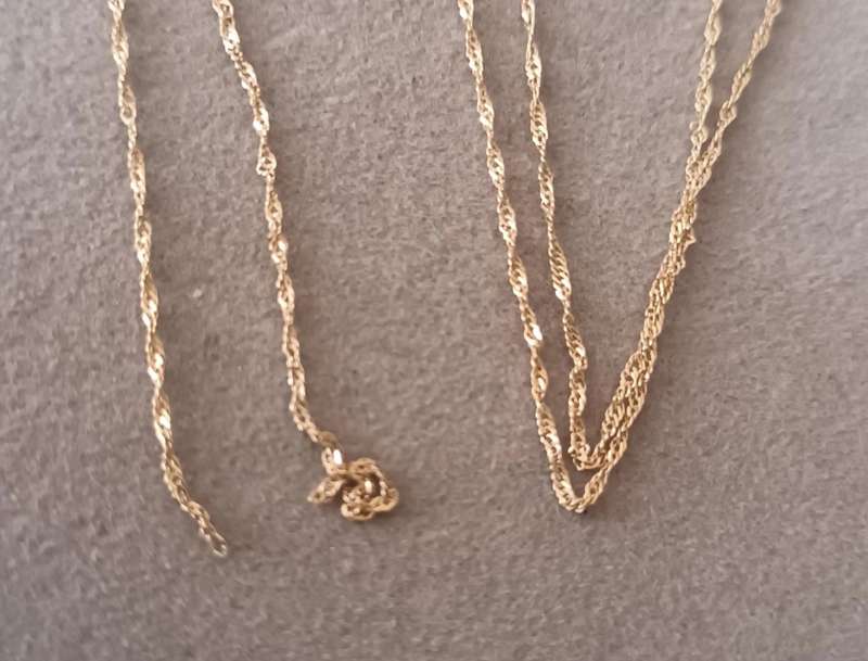 1/10 9KT Gold 925AG Necklace for scrap/fixing. 1.1g.