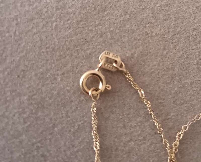 1/10 9KT Gold 925AG Necklace for scrap/fixing. 1.1g.