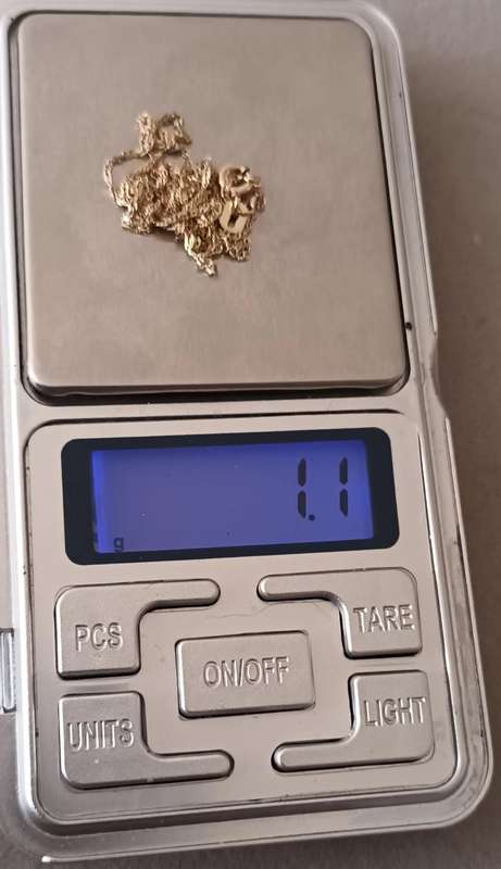 1/10 9KT Gold 925AG Necklace for scrap/fixing. 1.1g.