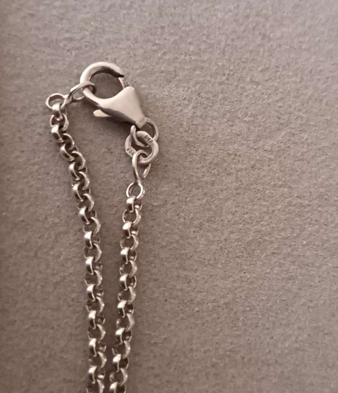 Exquisite Sterling Silver Necklace with Marcasite cross Pendant. 11.4g. 51cm.