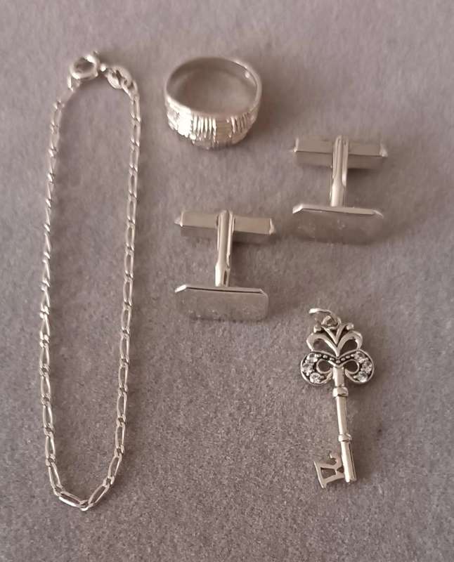 Sterling Silver Lot. 12.9g.