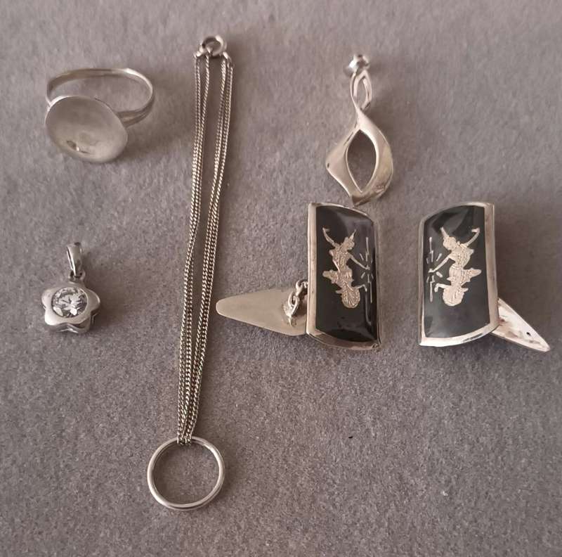 Sterling Silver Lot. 14.2g.