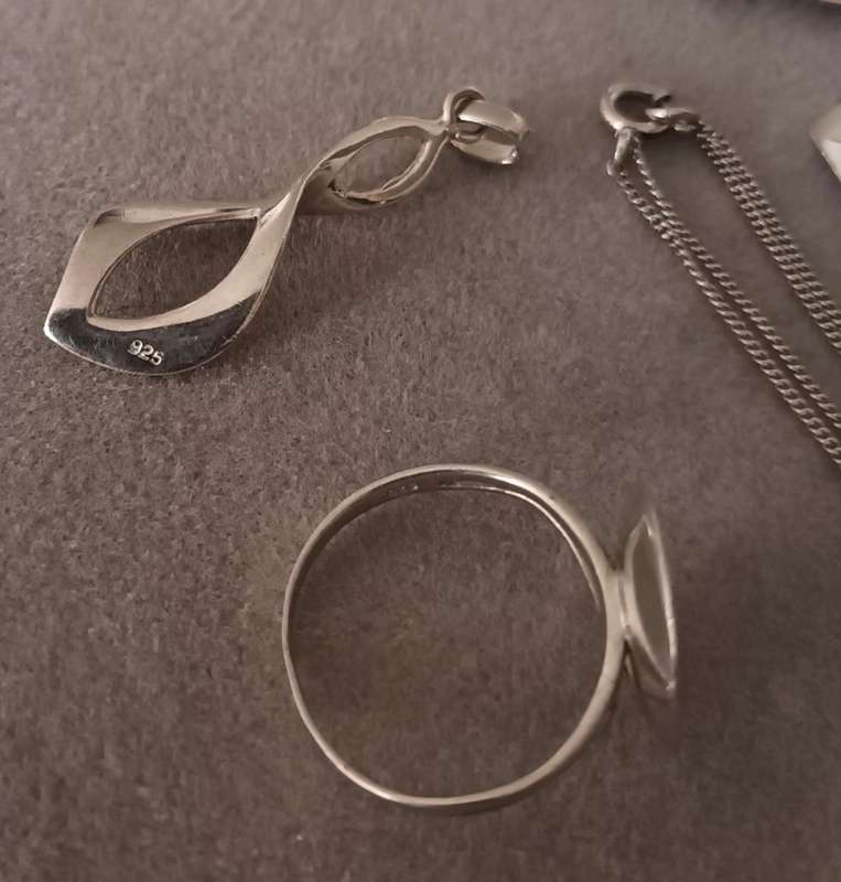 Sterling Silver Lot. 14.2g.