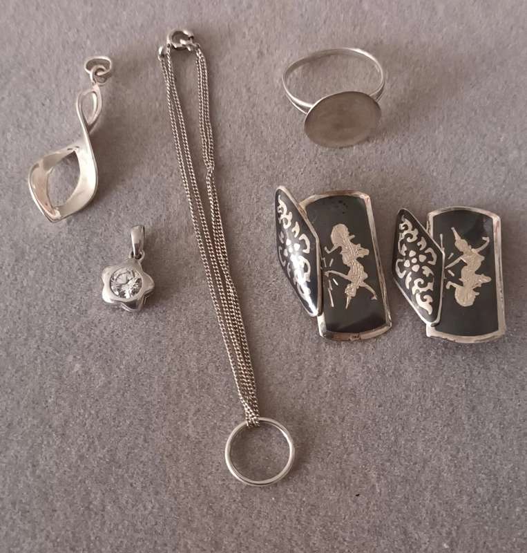 Sterling Silver Lot. 14.2g.