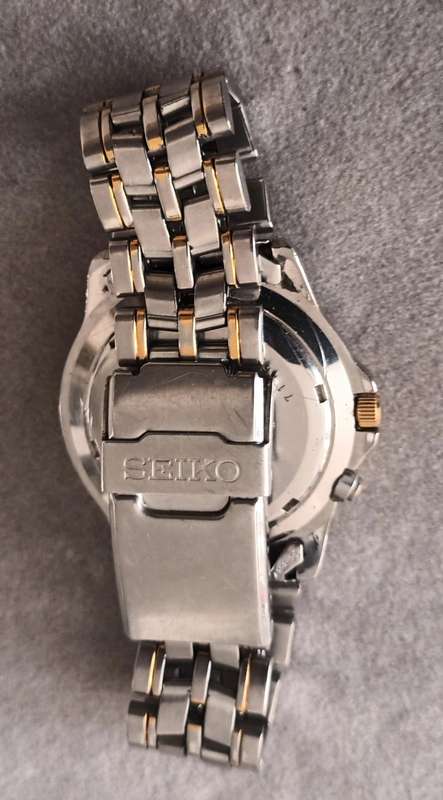 Seiko Kinetic Model 711623. Working 100%. Doesn't need battery replacements.