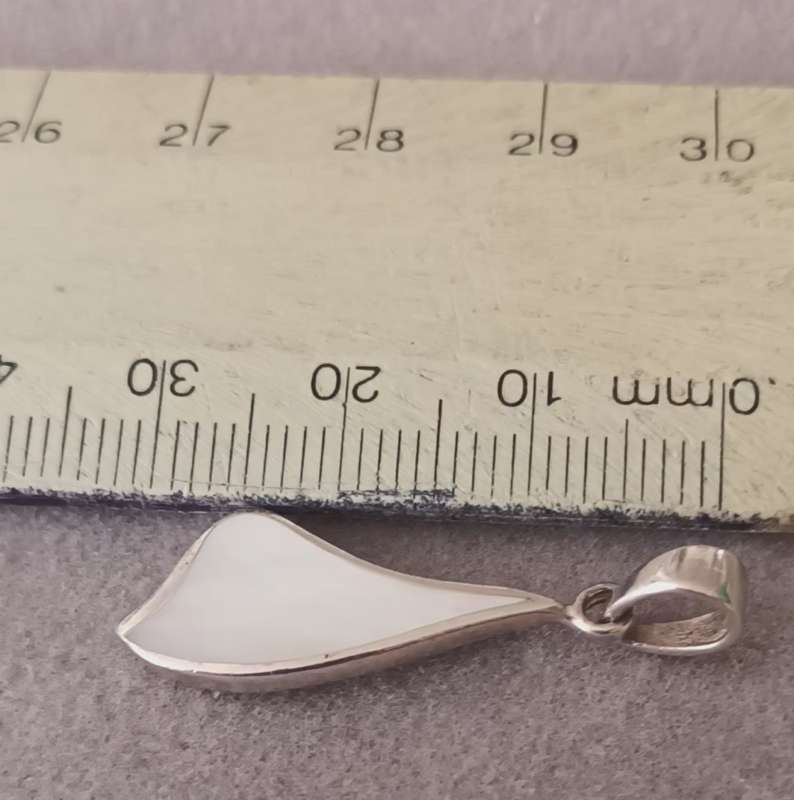 Sterling Silver Pendant with Mother of Pearl Inset.
