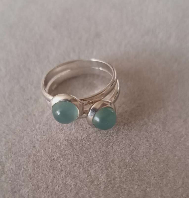 Gorgeous Sterling Silver Ring with Aquamarine Stones.