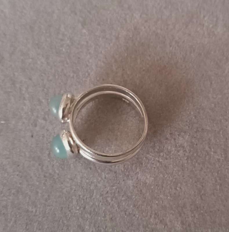 Gorgeous Sterling Silver Ring with Aquamarine Stones.