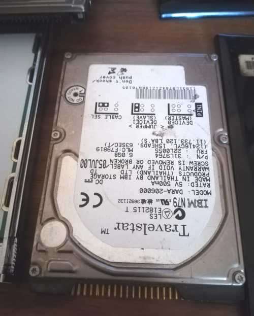 IDE NEXSTAR LITE EXTERNAL 2.5 HARD DRIVE ENCLOSURE WITH 2 X HARD DRIVES (6.0GB + 20.0GB)