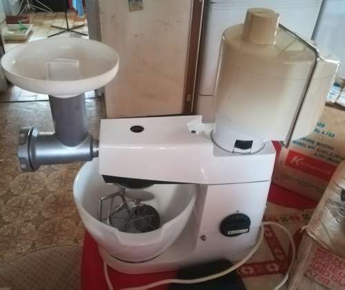 Vintage KENWOOD model 701A with attachments.