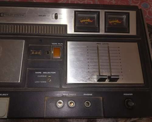 Akai CS-33D stereo cassette deck with Dolby B noise reduction.