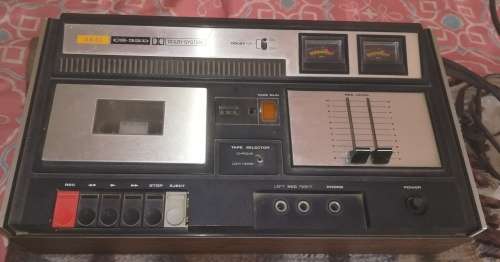 Akai CS-33D stereo cassette deck with Dolby B noise reduction.