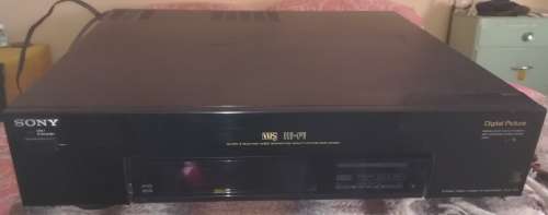 Sony VHS HIFI. SLV-757. VHS VIDEO RECORDER.