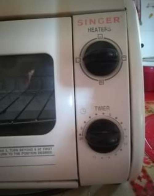 RARE Vintage Singer Heaters. Model SGO-007. Miniture oven/toaster.