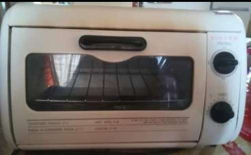 RARE Vintage Singer Heaters. Model SGO-007. Miniture oven/toaster.