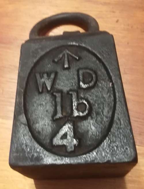 Vintage Cast Iron Scale Weight. 1 lb.