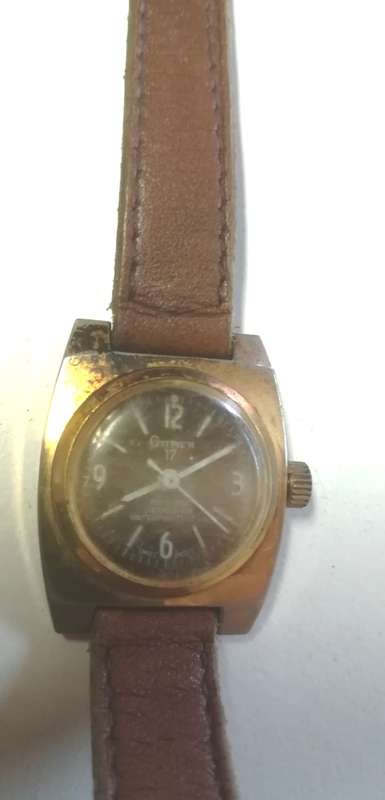 Vintage Gtimer 17 Watch. Water protected, antimagnetic , stainless steel back.