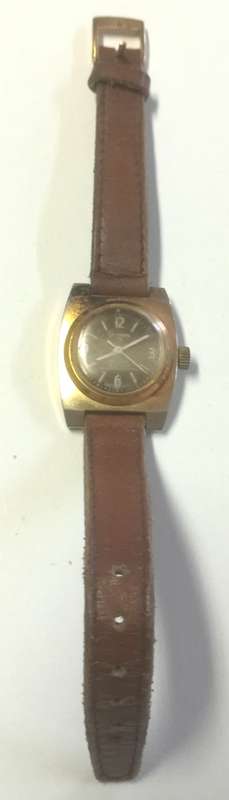 Vintage Gtimer 17 Watch. Water protected, antimagnetic , stainless steel back.