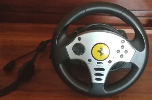 THRUSTMASTER CHALLENGE UNIVERSAL 5 - in 1 FERRARI